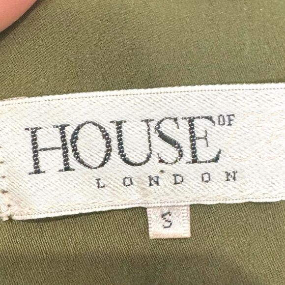 HOUSE OF CB Laurel Wide Leg Cargo trousers in olive green - Picture 6 of 12